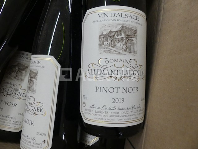 90 flessen gewurztraminer en pinot noir wijnen - afbeelding 4 van  5