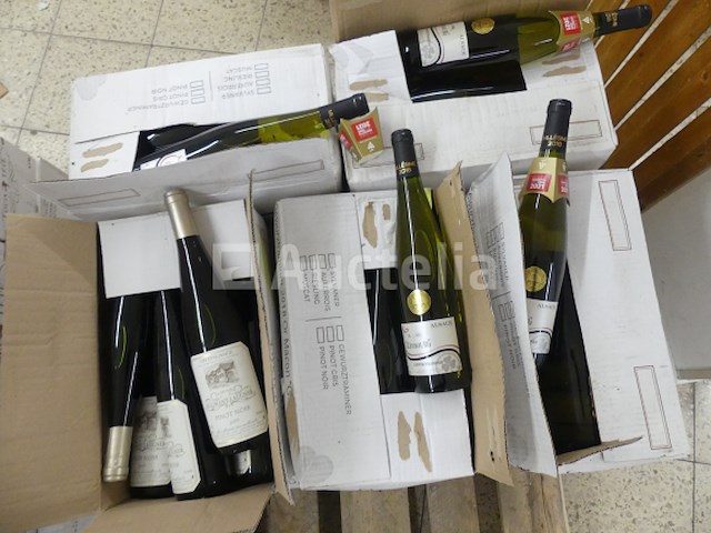 90 flessen gewurztraminer en pinot noir wijnen - afbeelding 5 van  5