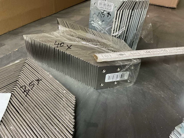 90 hoek verbinders en inox hoeken - afbeelding 5 van  7