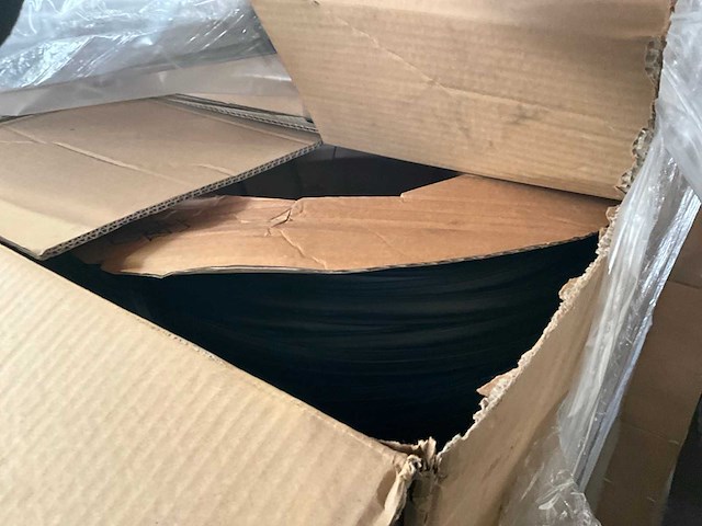900 lopende meter epdm glasrubber zwart (kp1010) - afbeelding 4 van  6
