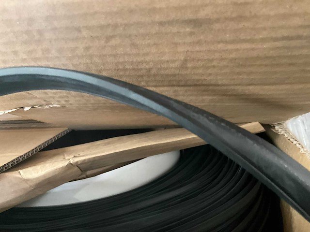 900 lopende meter epdm glasrubber zwart (kp1010) - afbeelding 3 van  9