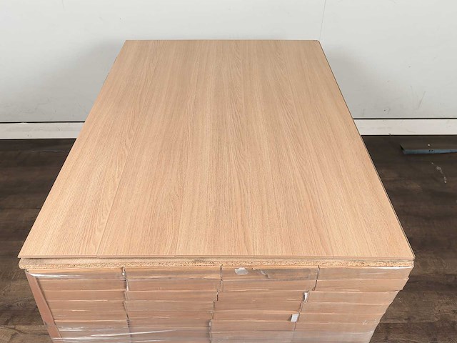 91 m2 laminaat watervast plank - 1383 x 193 x 8 mm - afbeelding 3 van  4