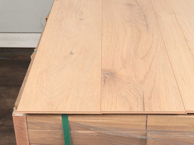 93 m2 laminaat plank - 1380 x 193 x 7 mm - afbeelding 2 van  4