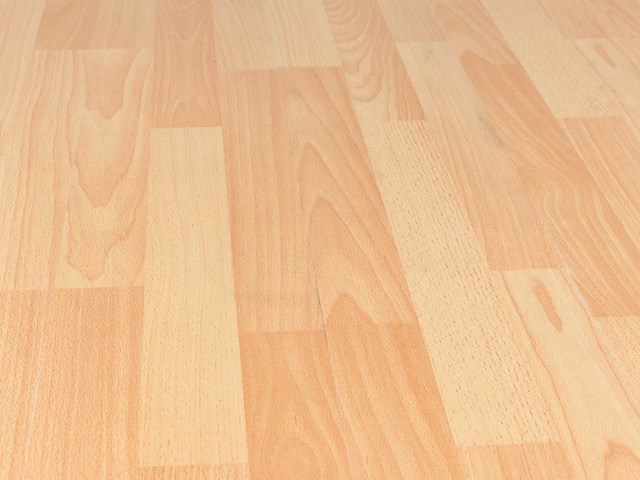 93 m2 laminaat plank - 1380 x 193 x 7 mm - afbeelding 1 van  4