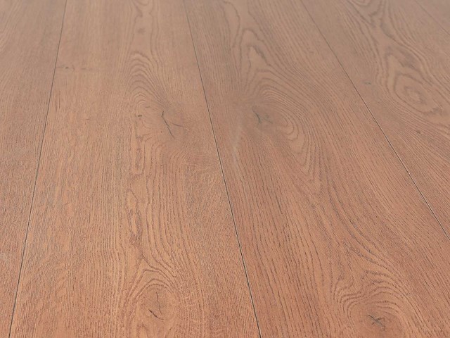 93 m2 laminaat plank - 1383 x 193 x 10 mm - afbeelding 1 van  4