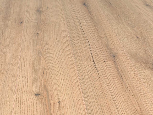 93 m2 laminaat plank - 1383 x 193 x 7 mm - afbeelding 1 van  4