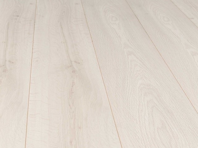 94 m2 laminaat plank - 1261 x 192 x 7 mm - afbeelding 1 van  2