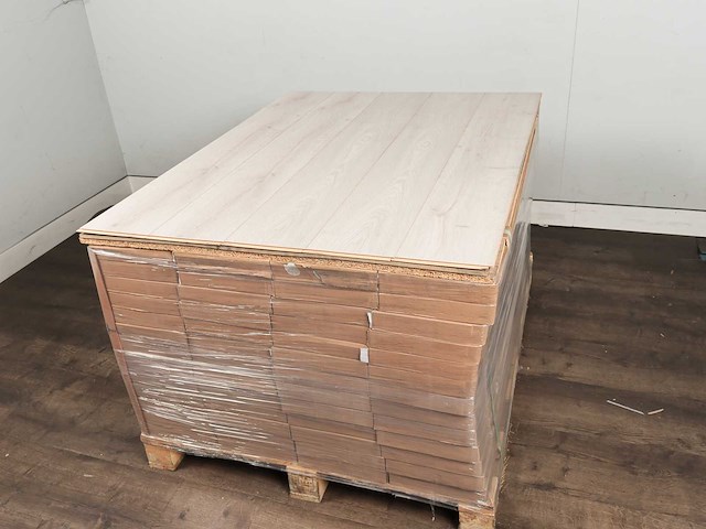 94 m2 laminaat plank - 1261 x 192 x 7 mm - afbeelding 2 van  2