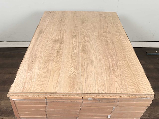 94 m2 laminaat watervast plank - 1290 x 193 x 8 mm - afbeelding 3 van  4