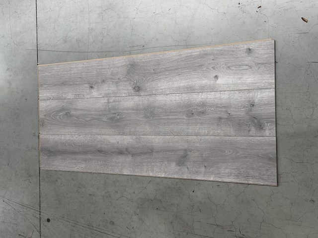 94,70 m² laminaatvloer 8mm - afbeelding 1 van  2