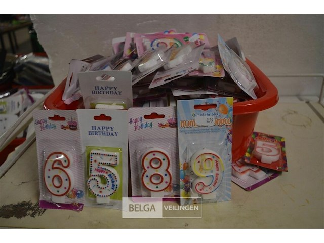 ±95 verjaardagskaarsen - afbeelding 1 van  4