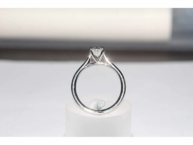 950 platina witte ring met 1,01 cts laboratoriumgekweekte diamant - afbeelding 7 van  9