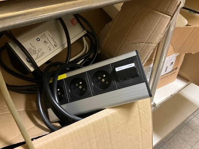 95m stelling inhoudende grote partij elektra en diversen - afbeelding 91 van  121