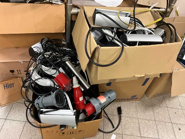 95m stelling inhoudende grote partij elektra en diversen - afbeelding 98 van  121