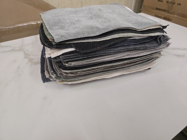 95x lapjes stof oa dan 30x25cm - afbeelding 1 van  9