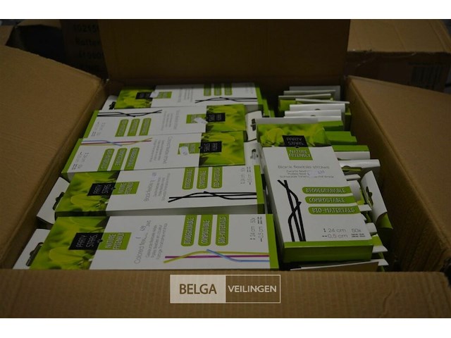 ±96 doosjes plastieken rietjes - afbeelding 1 van  2