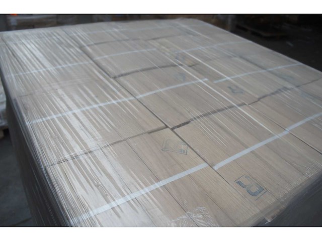 96 m² massief eiken lamparket - afbeelding 3 van  4