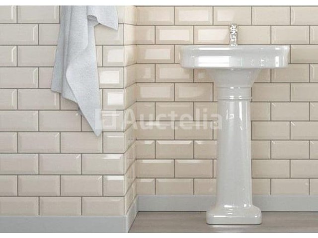 96m² metro tile beige glanzend 10x20 muurgemonteerd, nieuw ingepakt - afbeelding 1 van  1