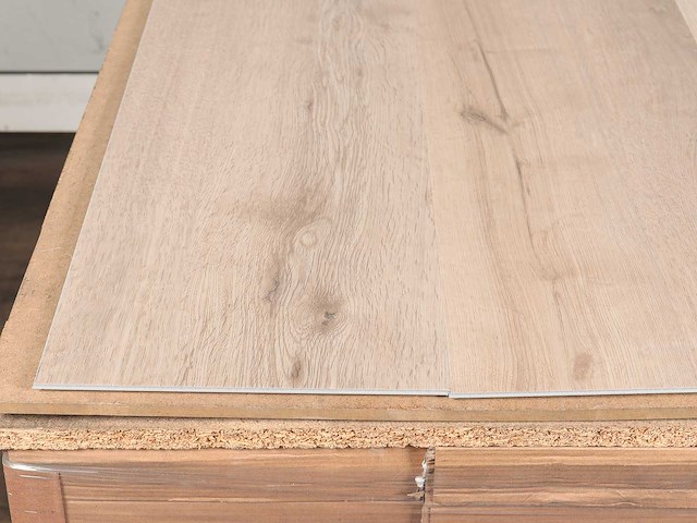 97 m2 pvc spc click vinyl plank met xps onderlaag - 1220 x 228 x 5+1,5 mm - afbeelding 2 van  3