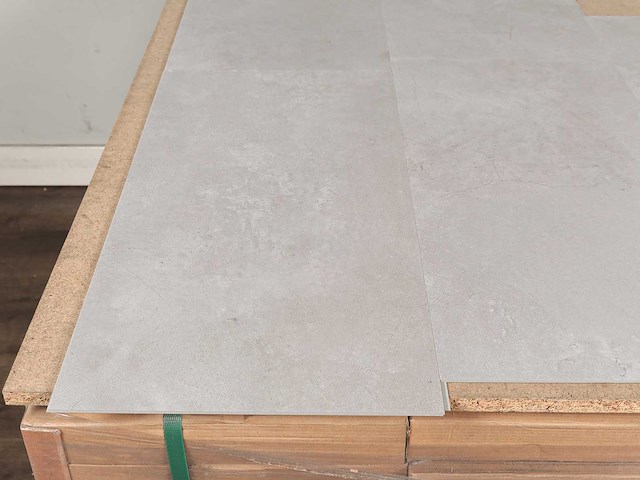 98 m2 pvc click tegel - 610 x 305 x 4 mm - afbeelding 1 van  2