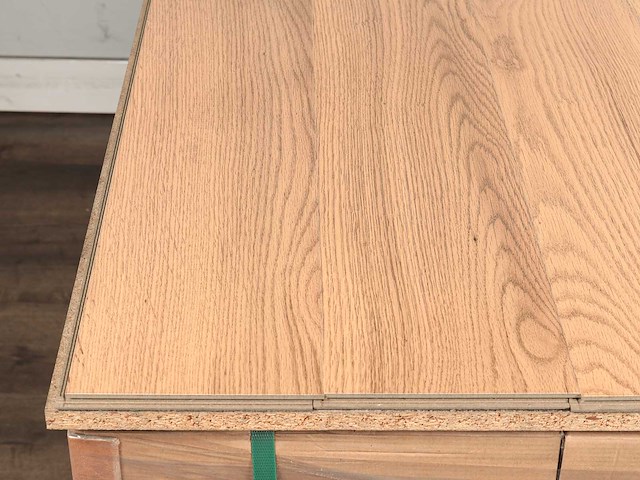99 m2 laminaat plank - 1290 x 159 x 12 mm - afbeelding 1 van  3