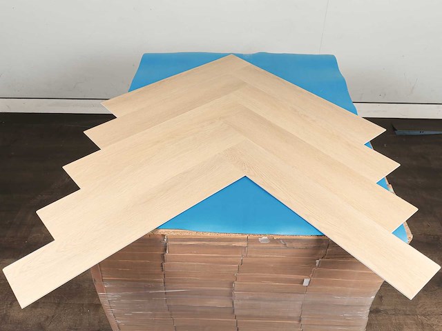 99 m2 pvc spc click visgraat met xps onderlaag - 750 x 150 x 4+1 mm - afbeelding 2 van  2