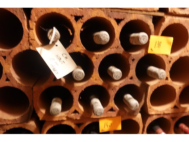 9x 75cl chateau haut brion 1983 - afbeelding 3 van  3