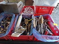 9x bak met keukenmateriaal - afbeelding 1 van  10