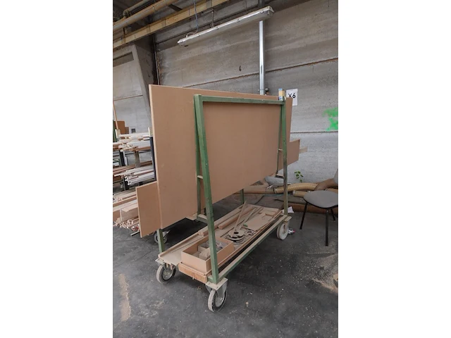 9x diverse metalen kar + inhoud - afbeelding 9 van  10