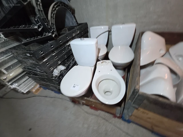 (9x) diverse toiletten - afbeelding 2 van  5