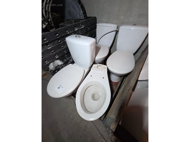 (9x) diverse toiletten - afbeelding 3 van  5