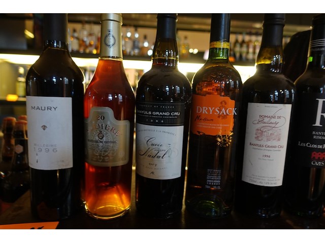 9x fles diverse wijnen - afbeelding 2 van  3