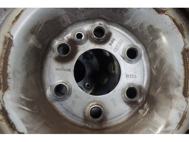 9x iveco daily velgen - afbeelding 4 van  5