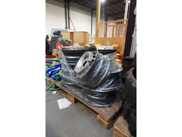 9x iveco daily velgen - afbeelding 5 van  5