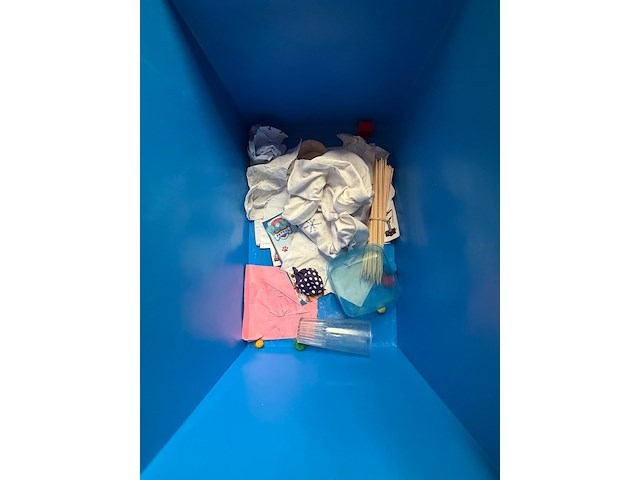 9x kunstof opbergbox + inhoud - afbeelding 7 van  12