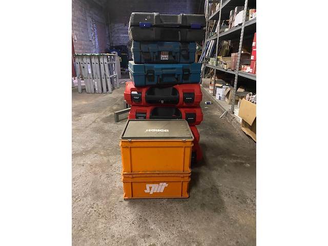 9x lege werkkoffer - afbeelding 1 van  2