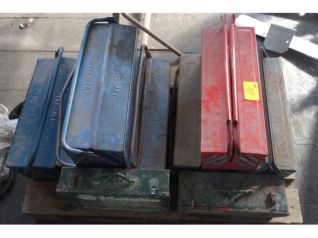 9x metalen gereedschapskoffer - afbeelding 1 van  2