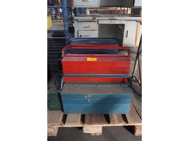 9x metalen gereedschapskoffer - afbeelding 2 van  2