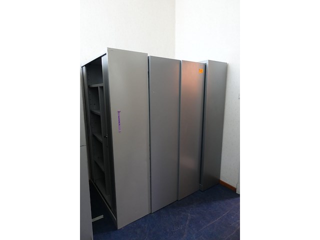 9x metalen lockerkast - afbeelding 2 van  4