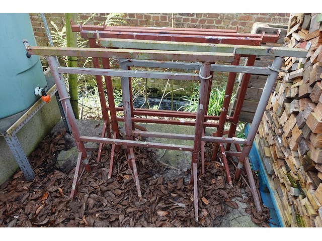 9x metalen schragen - afbeelding 1 van  2