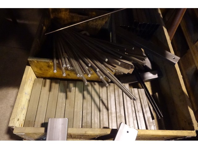 9x pallet metalen onderdelen - afbeelding 3 van  12