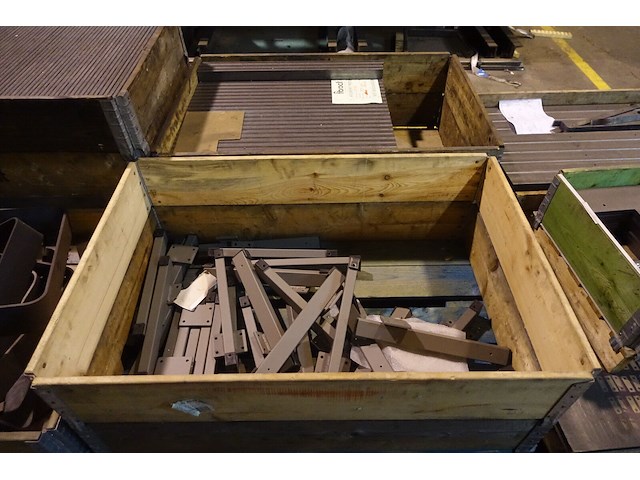 9x pallet metalen onderdelen - afbeelding 11 van  12