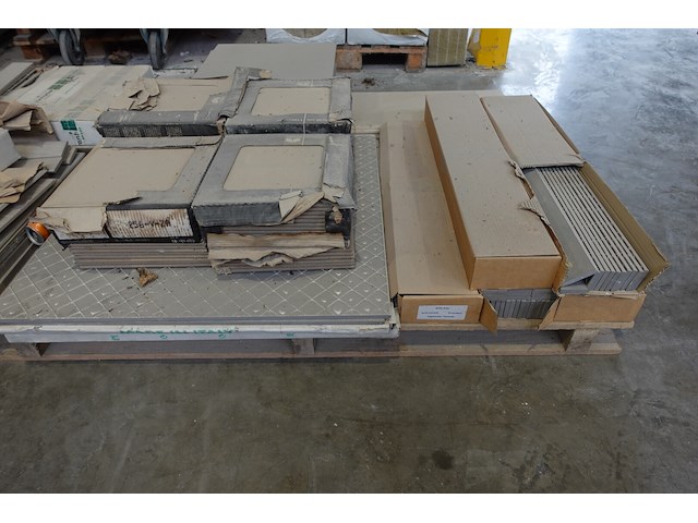 9x pallet rest tegels/plinten - afbeelding 4 van  11