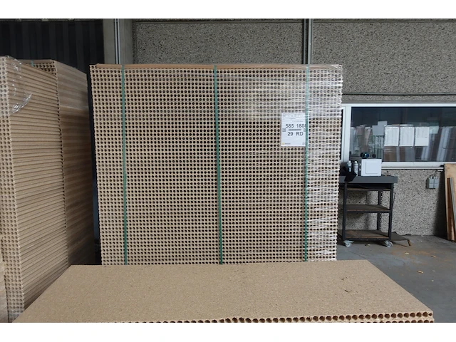 9x pallet spaanplaat deurvulling - afbeelding 5 van  6