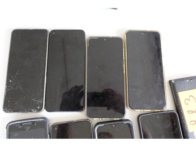 9x smarthphone - afbeelding 2 van  3