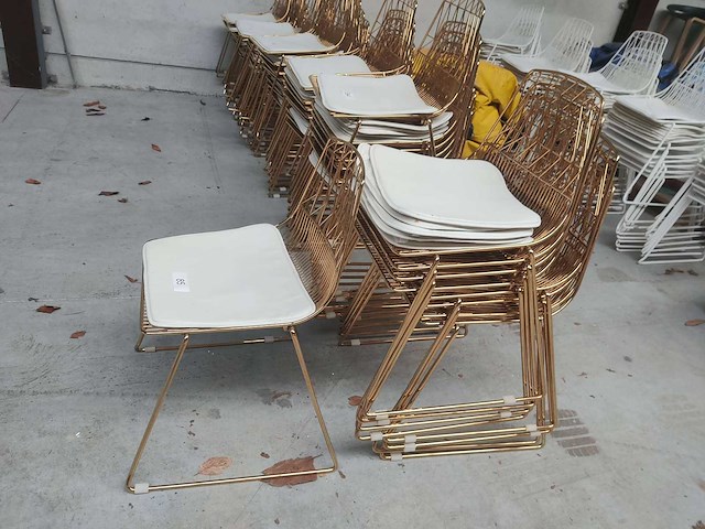 9x stoel goud +6x kussen (9x+6x) - afbeelding 3 van  3