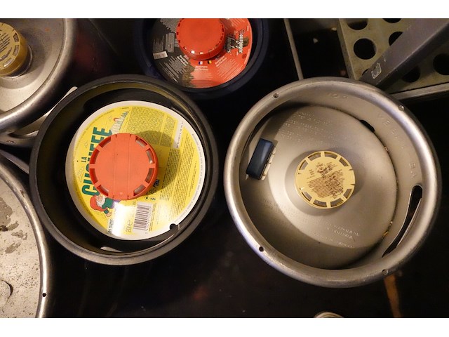 9x vat divers bier - afbeelding 3 van  4