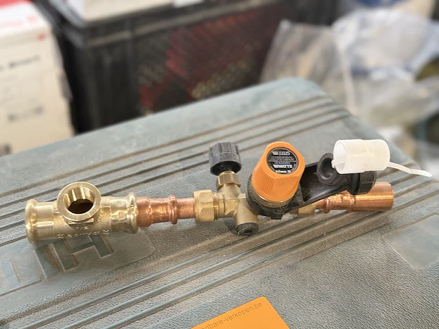 9x watts overstortventiel - afbeelding 1 van  2
