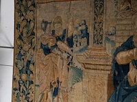 A 16thc flemish wall tapestry, depicting a scene from the old testament 264 x 256 cm. (103.93 x 100.79 in.) - afbeelding 4 van  6