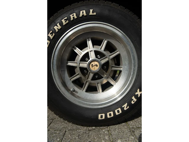 A 1968 shelby gt350 fastback, 302 cui v8, four-speed manual, candy apple red over black, shelby no. 02716 - afbeelding 4 van  73